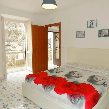 Holiday home Dimora L'orchidea Maiori