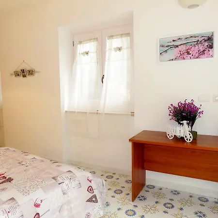 Dimora L'orchidea Holiday home *